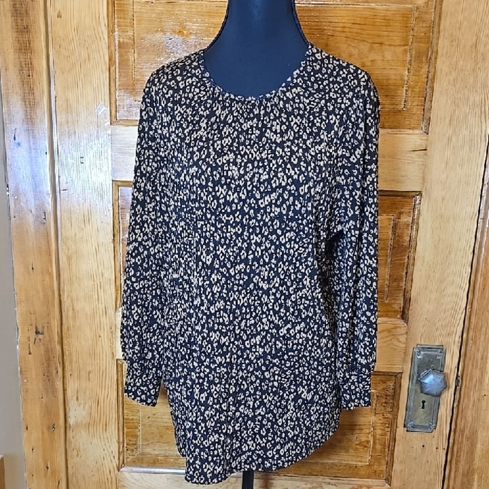 Adrianna Papell Black and Cream Patterned Blouse M